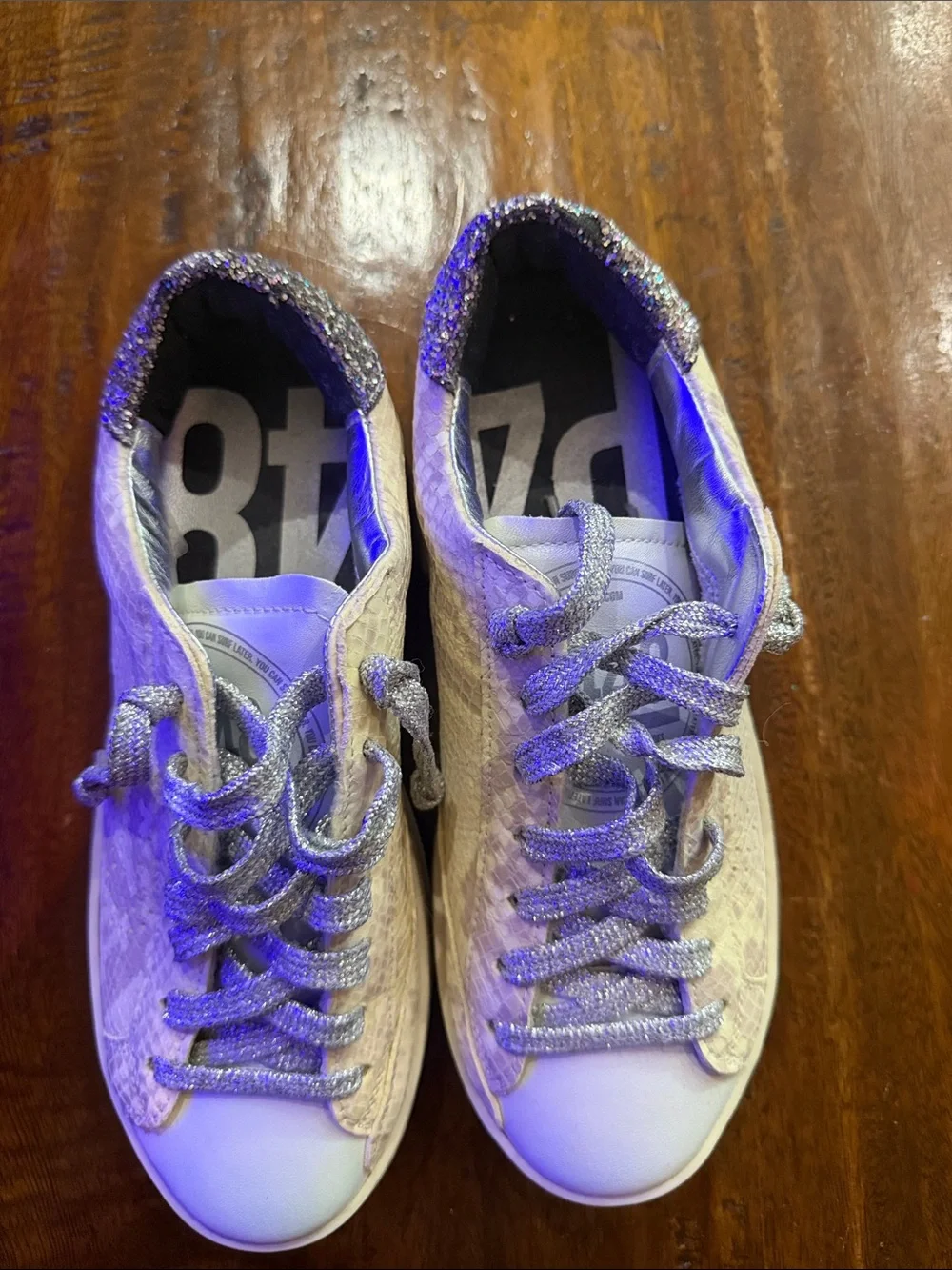 P448 Cream Snake Skin. Low-Top Sneakers with Silver Glitter Laces and Back. NWOT